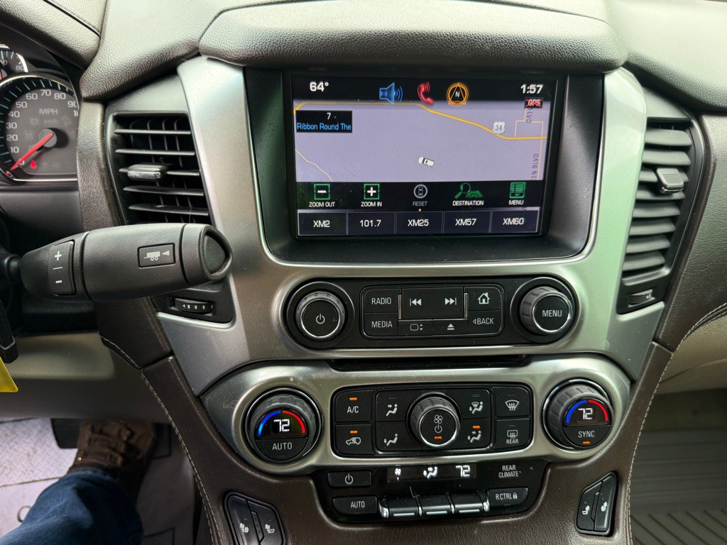 2015 Chevrolet Suburban Image 16