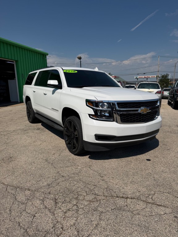 2018 Chevrolet Suburban Image 1
