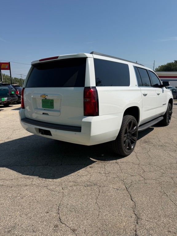 2018 Chevrolet Suburban Image 4