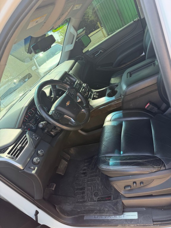 2018 Chevrolet Suburban Image 6