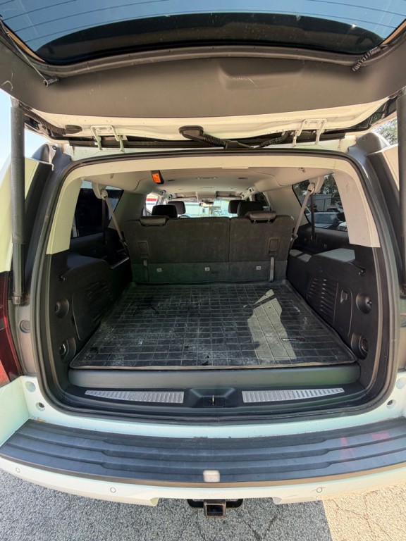 2018 Chevrolet Suburban Image 11