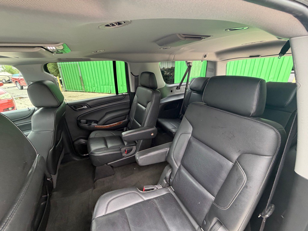 2016 Chevrolet Suburban Image 9