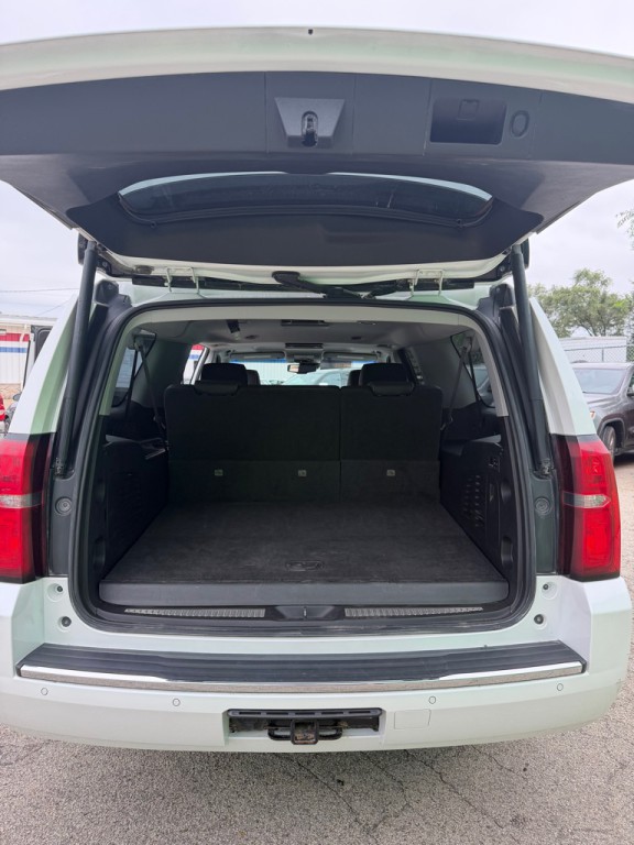2016 Chevrolet Suburban Image 10