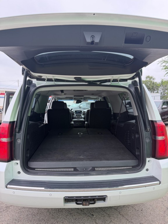 2016 Chevrolet Suburban Image 11