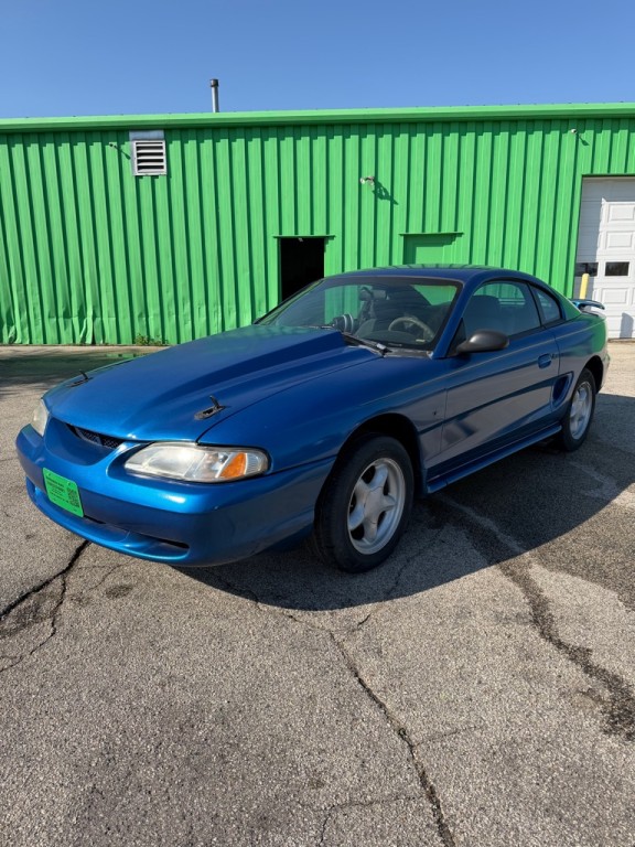 1996 Ford Mustang Image 1
