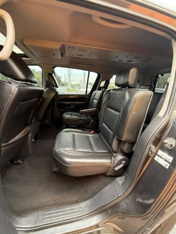 2010 Nissan Armada Image 9