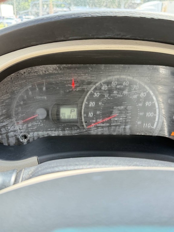 2011 Toyota Sienna Image 5