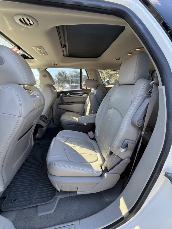 2015 Buick Enclave Image 13