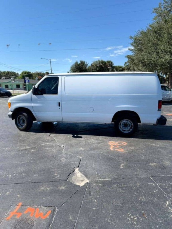 2007 Ford E-Series Image 11