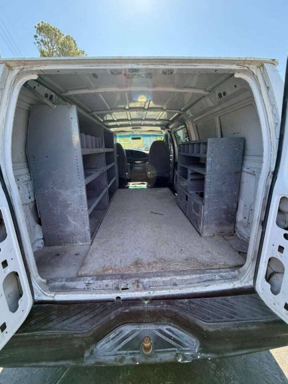 2007 Ford E-Series Image 12