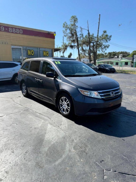 2012 Honda Odyssey Image 2