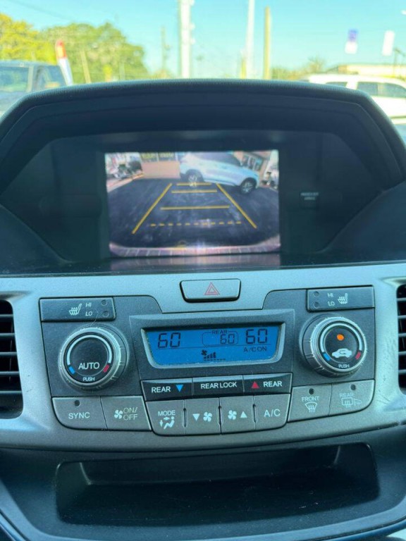 2012 Honda Odyssey Image 11