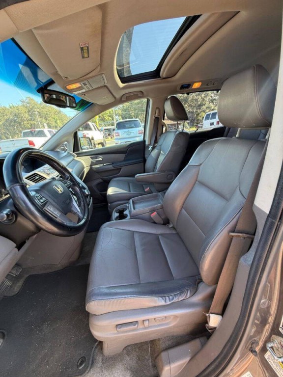 2012 Honda Odyssey Image 13