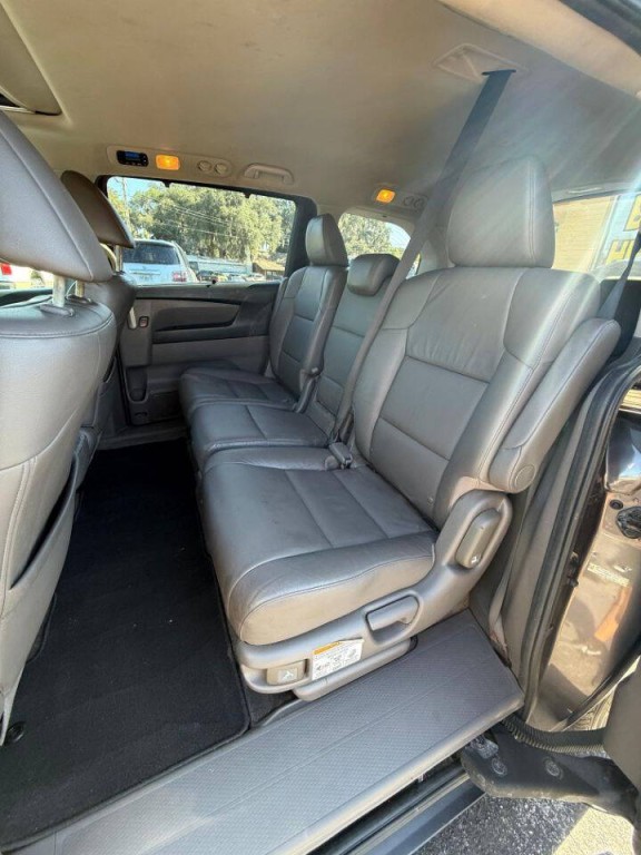 2012 Honda Odyssey Image 15