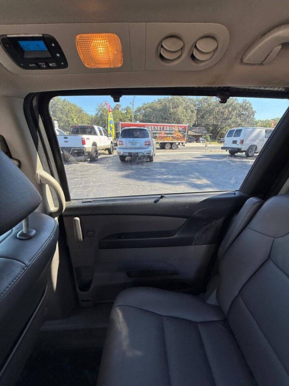 2012 Honda Odyssey Image 16