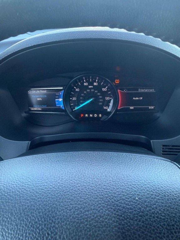 2017 Ford Explorer Image 9