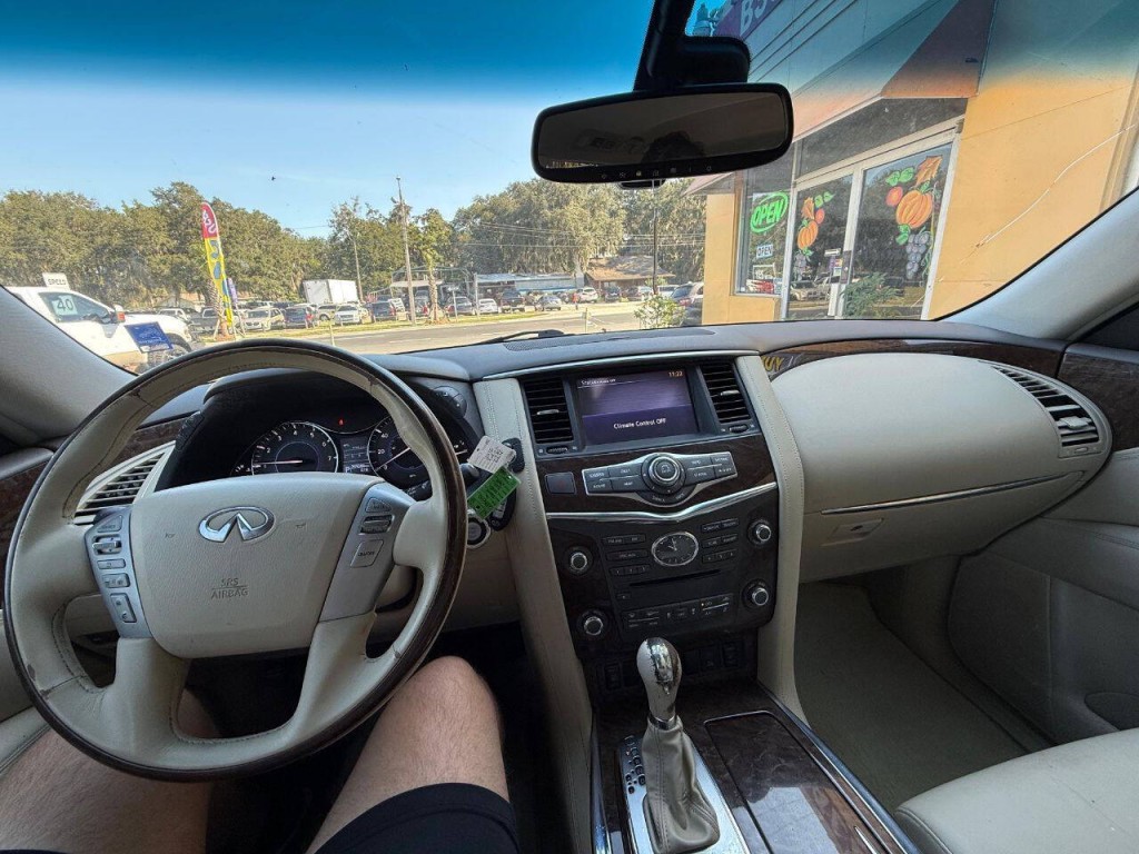 2016 INFINITI QX80 Image 8