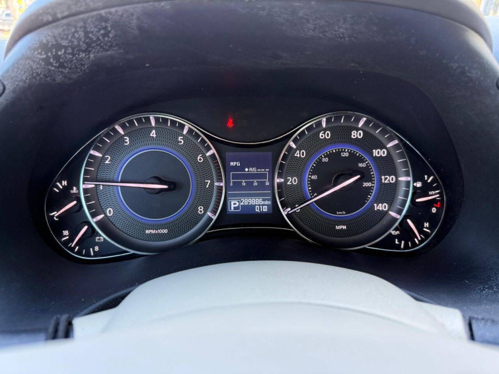 2016 INFINITI QX80 Image 9