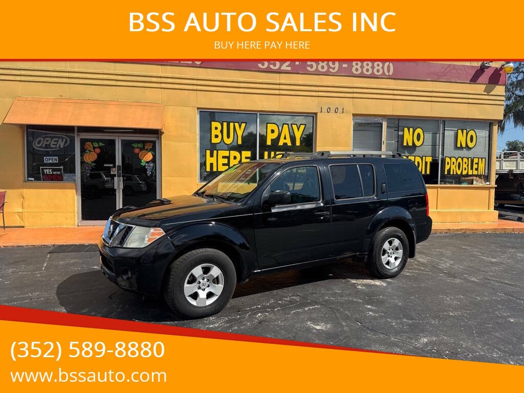 2011 Nissan Pathfinder Image 1