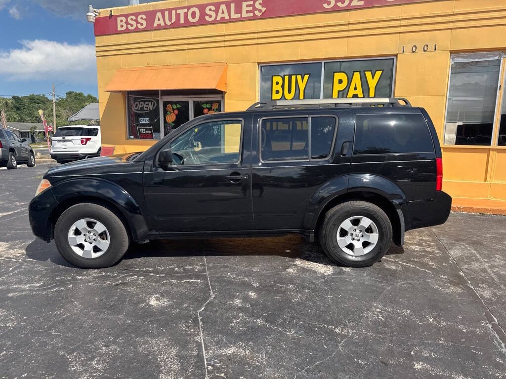 2011 Nissan Pathfinder Image 3