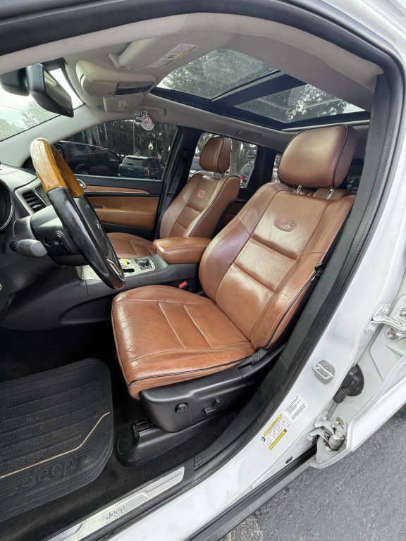 2013 Jeep Grand Cherokee Image 12