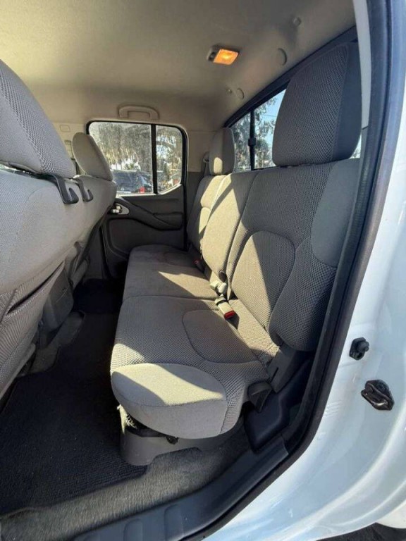2014 Nissan Frontier Image 12