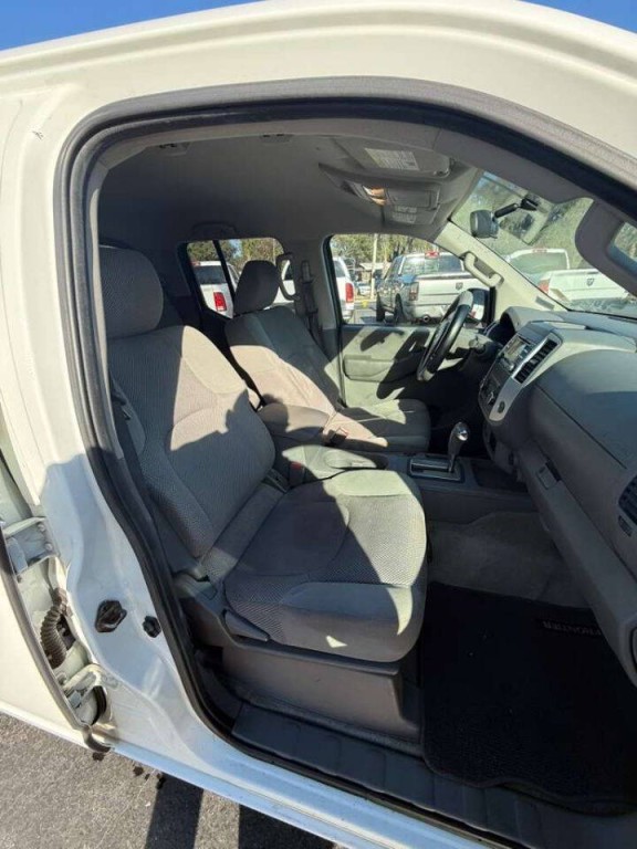 2014 Nissan Frontier Image 14