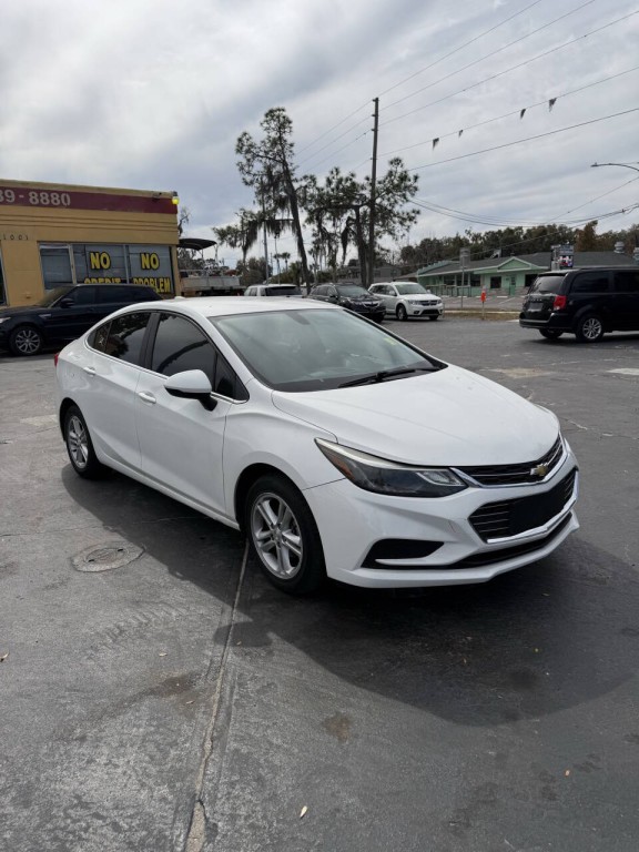 2017 Chevrolet Cruze Image 3