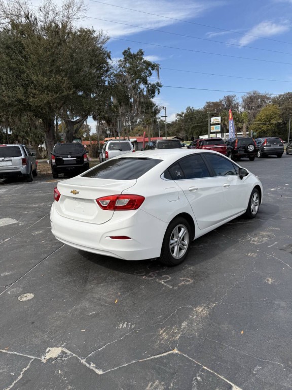 2017 Chevrolet Cruze Image 5