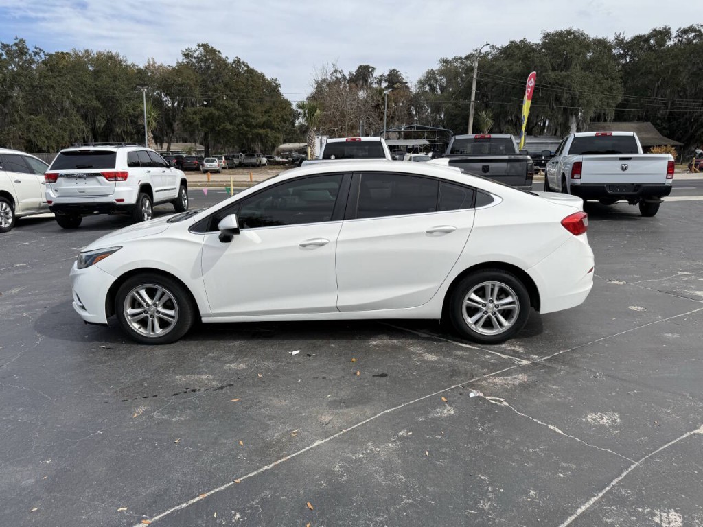 2017 Chevrolet Cruze Image 8