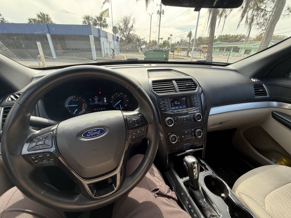 2018 Ford Explorer Image 9