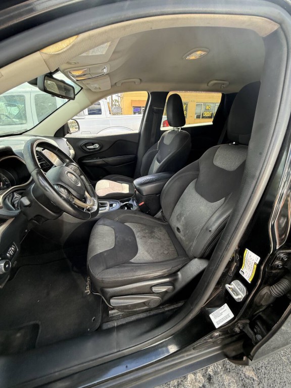 2014 Jeep Cherokee Image 11