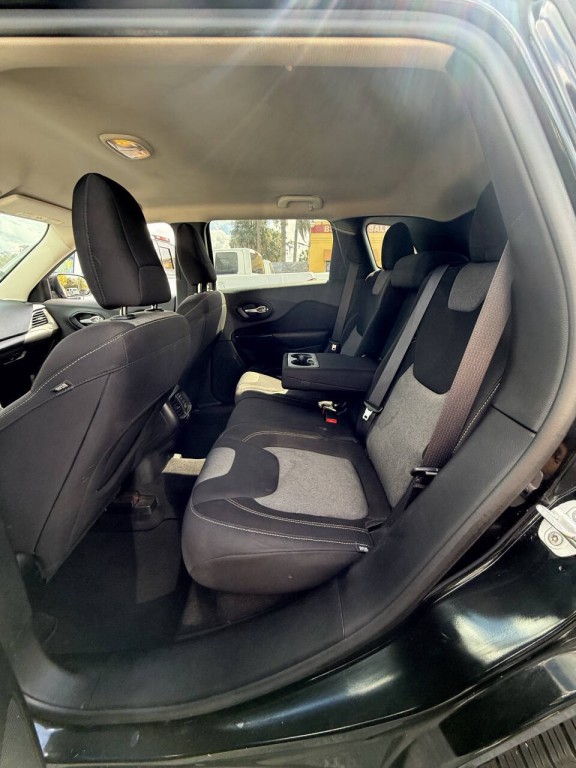 2014 Jeep Cherokee Image 13