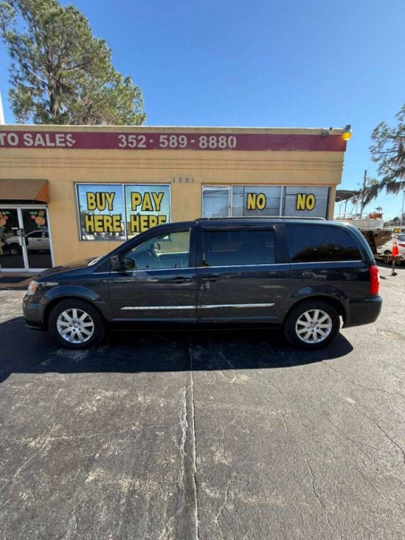 2013 Chrysler Town & Country Image 6