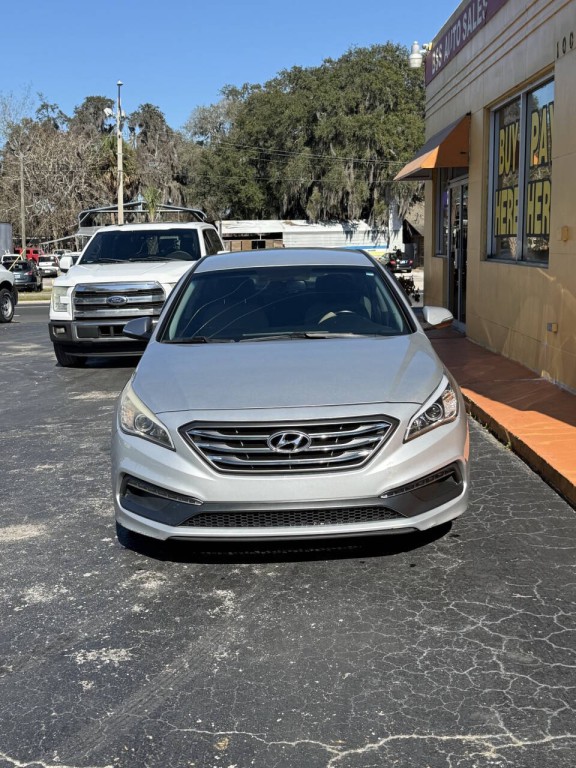 2015 Hyundai Sonata Image 2