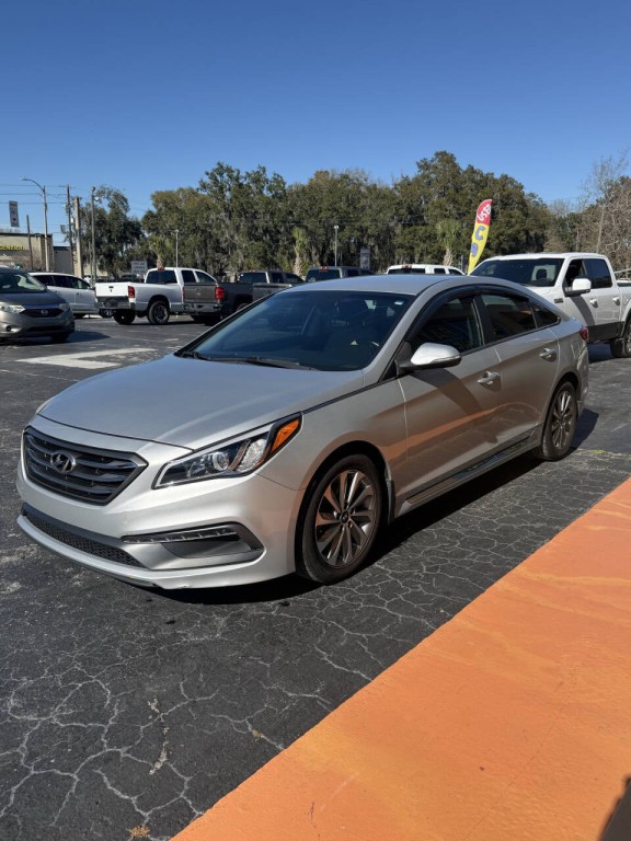 2015 Hyundai Sonata Image 3