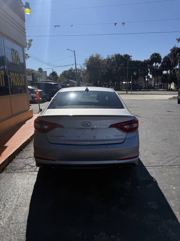 2015 Hyundai Sonata Image 6