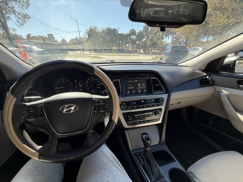 2015 Hyundai Sonata Image 10