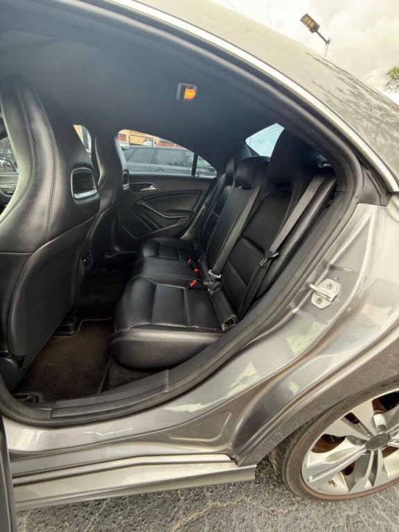 2014 Mercedes-Benz CLA-Class Image 14