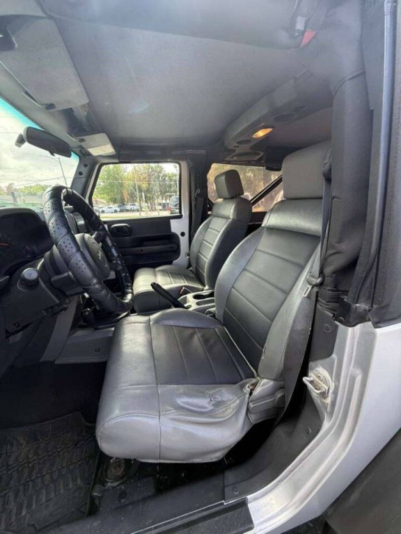 2009 Jeep Wrangler Image 9