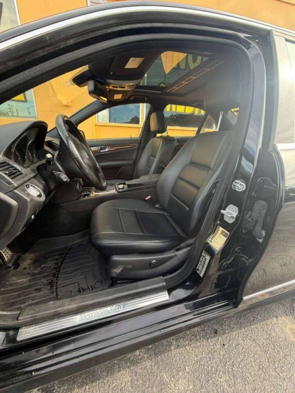 2011 Mercedes-Benz C-Class Image 8