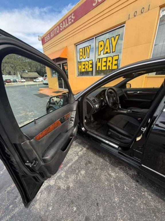 2011 Mercedes-Benz C-Class Image 9