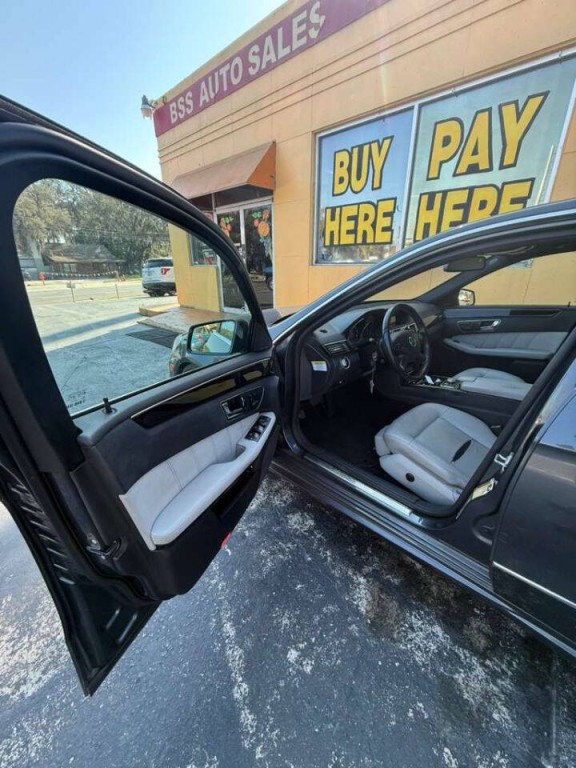 2011 Mercedes-Benz E-Class Image 6