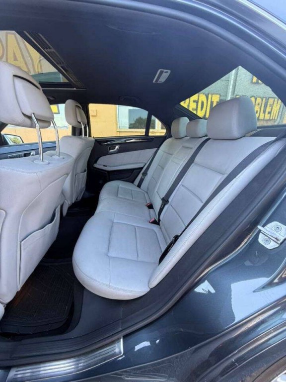 2011 Mercedes-Benz E-Class Image 7