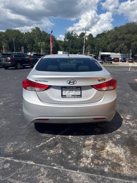 2011 Hyundai Elantra Image 4