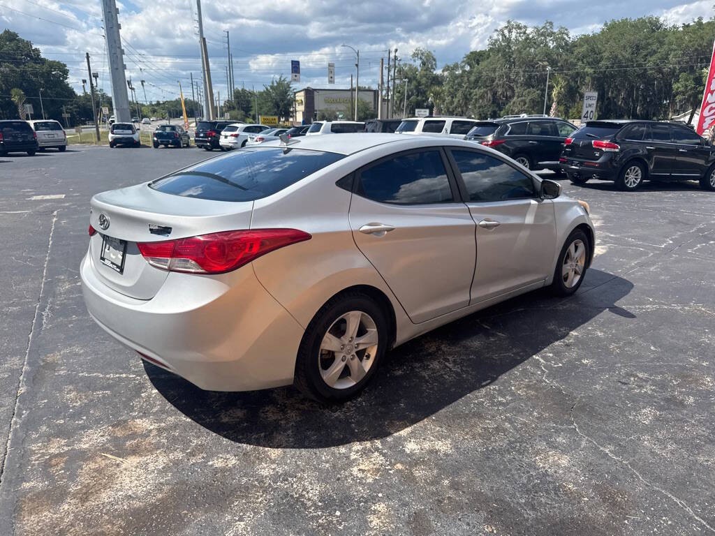 2011 Hyundai Elantra Image 5