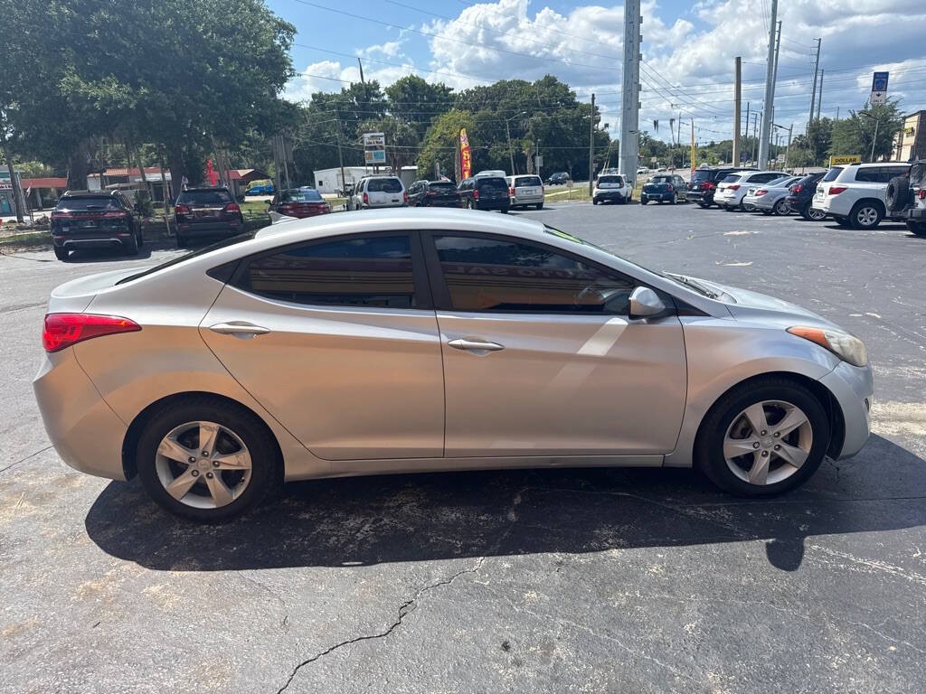 2011 Hyundai Elantra Image 6