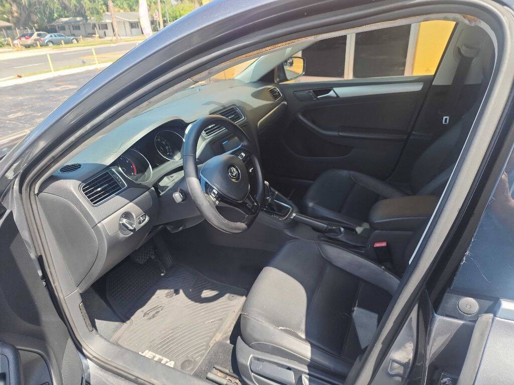 2017 Volkswagen Jetta Image 9