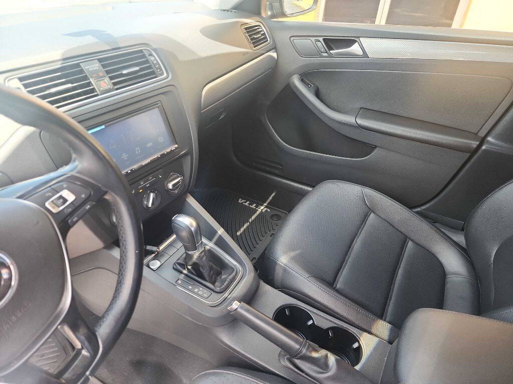 2017 Volkswagen Jetta Image 11