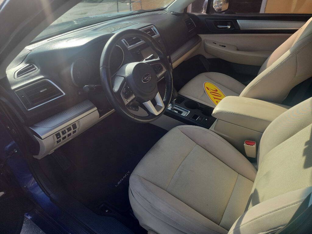 2015 Subaru Legacy Image 9